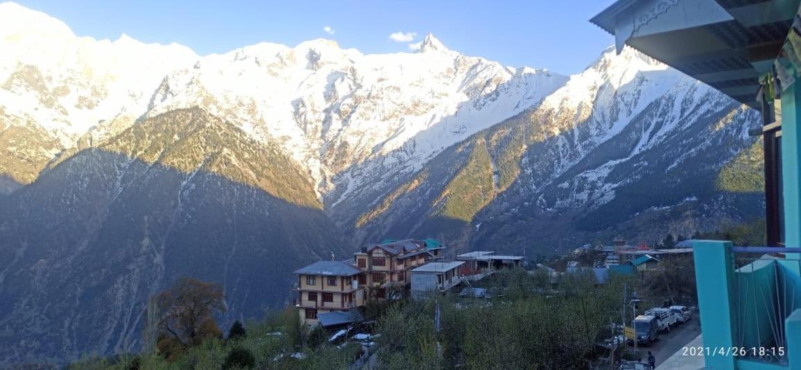 The Monk Hotel By Livingstone Kalpa Kültér fotó