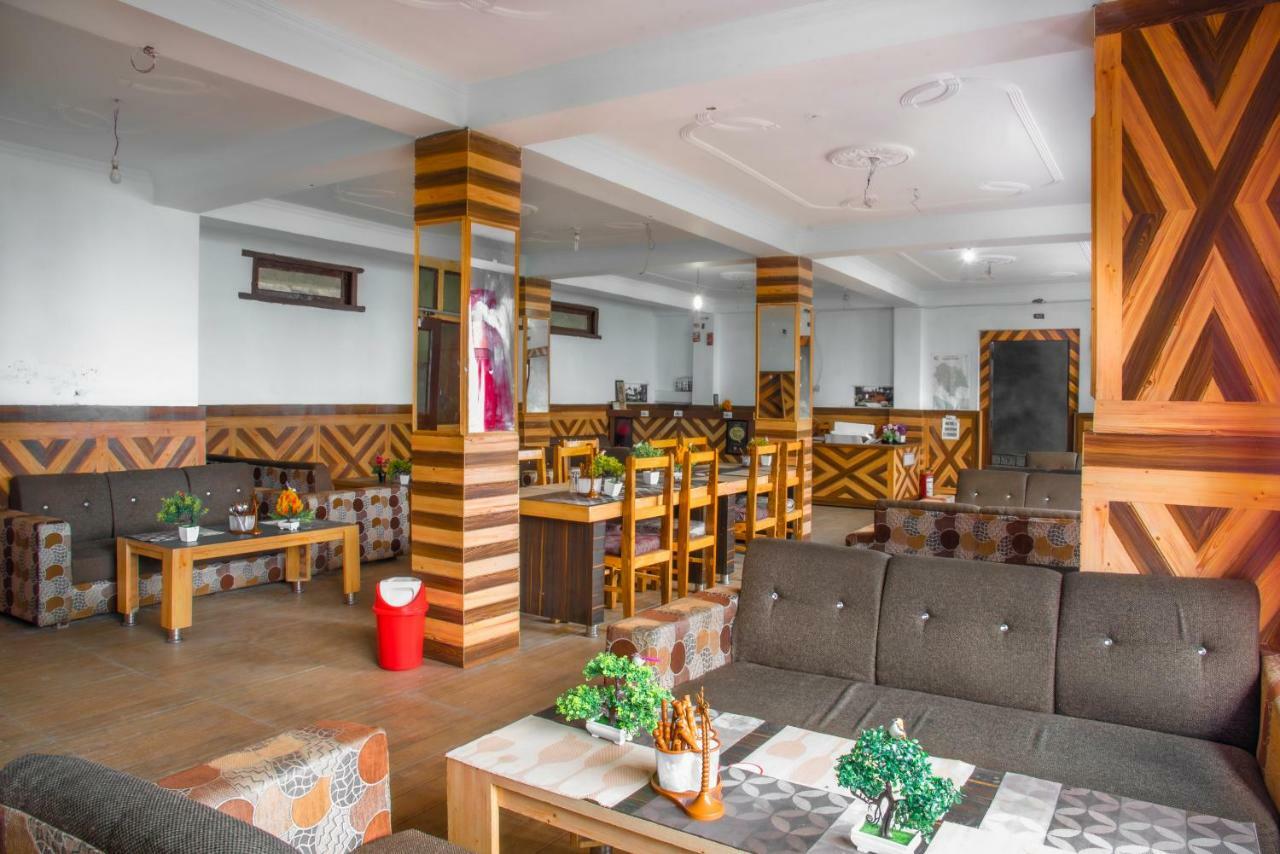 The Monk Hotel By Livingstone Kalpa Kültér fotó